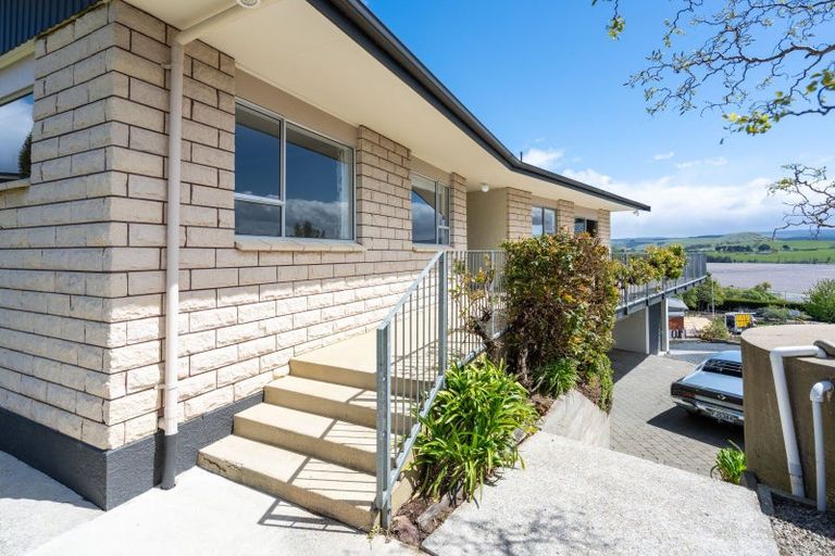 Photo of property in 10 Kilgour Street, Waihola, Milton, 9073