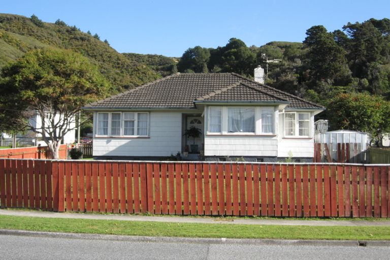 Photo of property in 95 Judd Crescent, Naenae, Lower Hutt, 5011