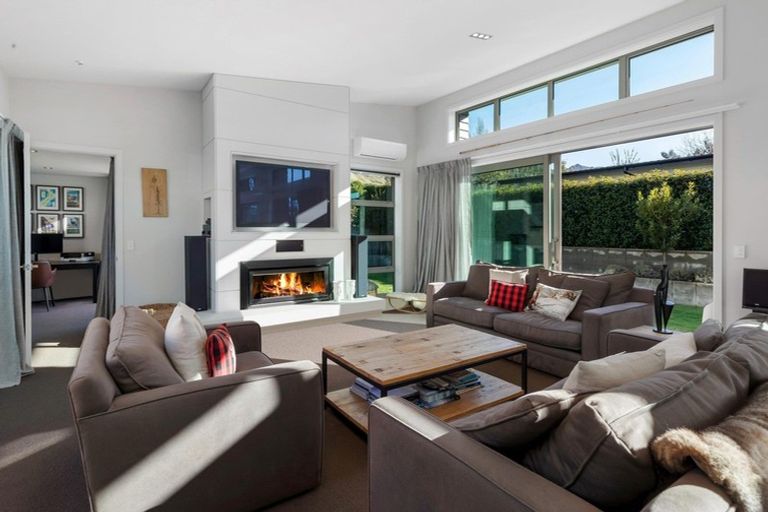 Photo of property in 44 Kelliher Drive, Wanaka, 9305