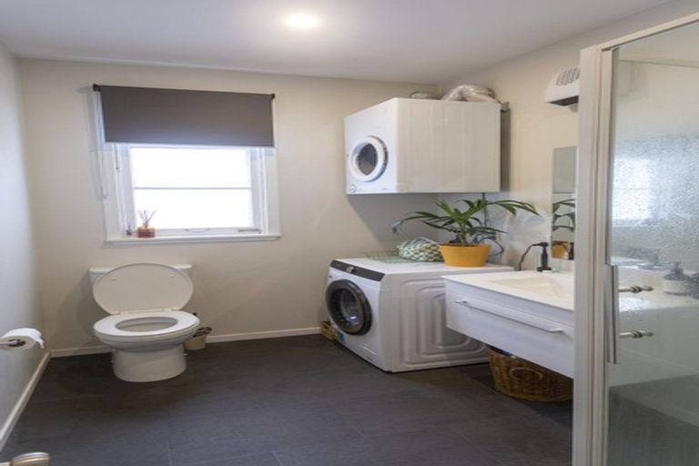 Photo of property in 39 Todman Street, Brooklyn, Wellington, 6021