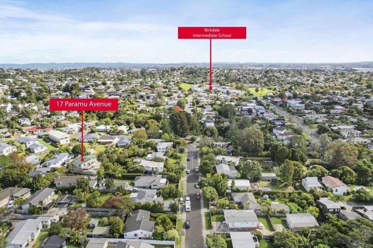 Photo of property in 17 Paramu Avenue, Birkdale, Auckland, 0626