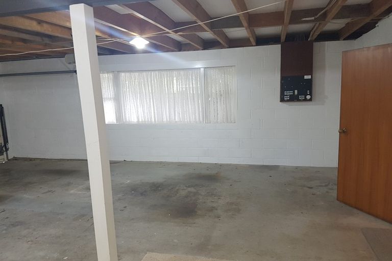 Photo of property in 4 Malters Place, Browns Bay, Auckland, 0630