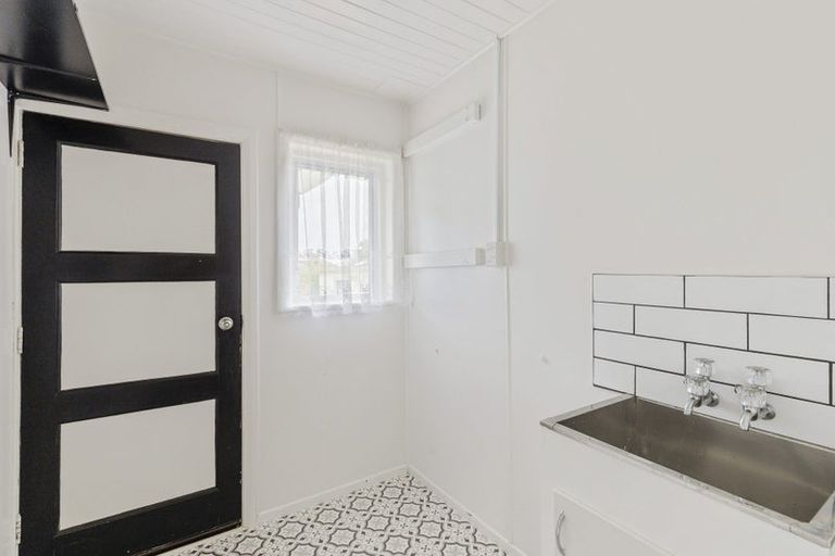 Photo of property in 55 Wrantage Street, Westown, New Plymouth, 4310