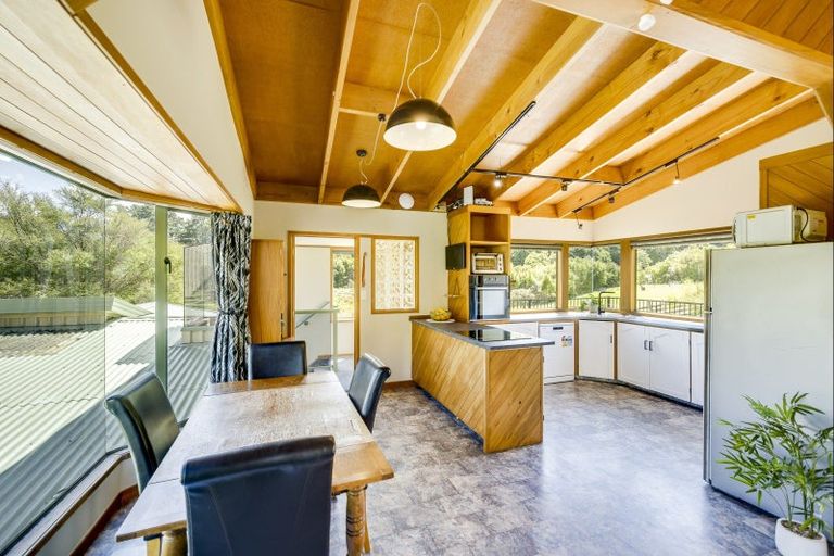 Photo of property in 1079 Ellis Wallace Road, Eskdale, Napier, 4182