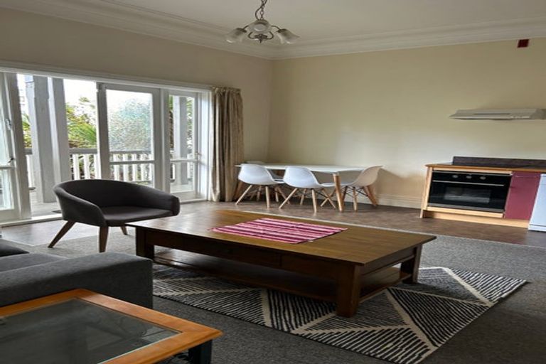 Photo of property in 201 The Terrace, Wellington Central, Wellington, 6011