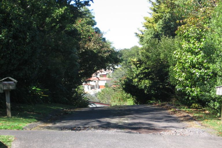 Photo of property in 9 Helvetia Drive, Browns Bay, Auckland, 0630