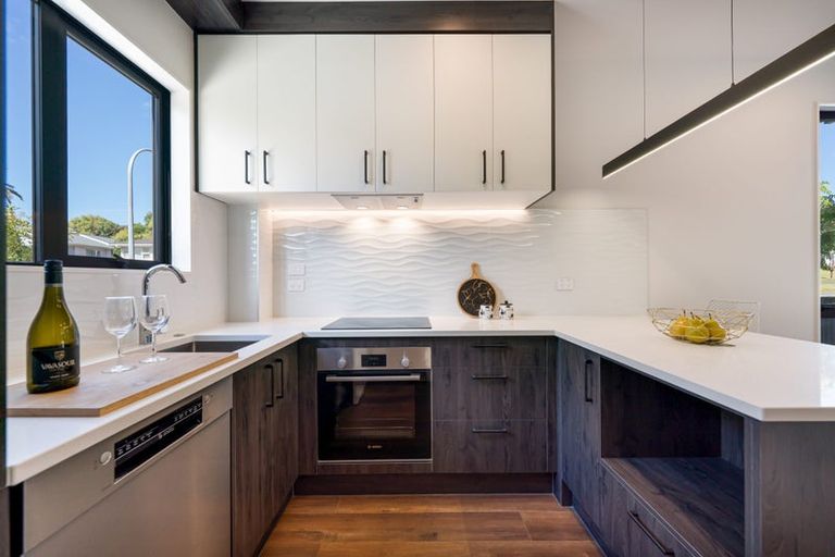 Photo of property in 73d Salamanca Road, Sunnynook, Auckland, 0620