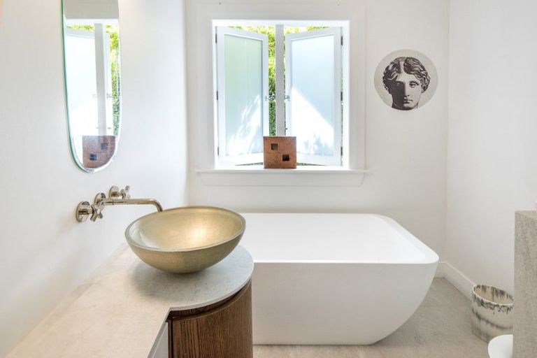 Photo of property in 18 Hamana Street, Narrow Neck, Auckland, 0622