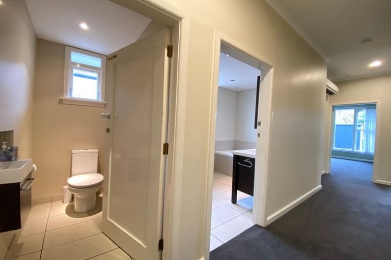 Photo of property in 17 Woodford Terrace, Ilam, Christchurch, 8053