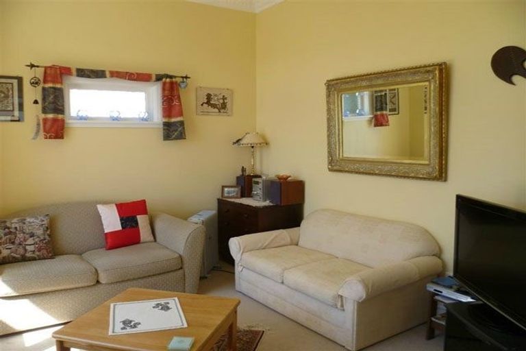 Photo of property in 29 Karepa Street, Brooklyn, Wellington, 6021