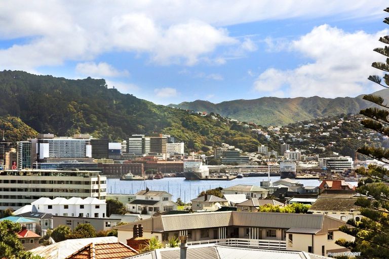 Photo of property in 20/4f Claremont Grove, Mount Victoria, Wellington, 6011