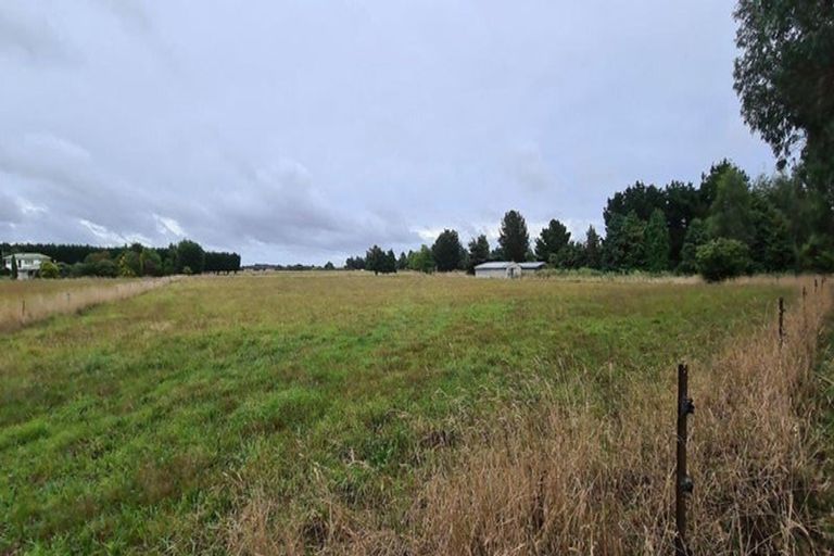 Photo of property in 131 Arapaepae Road South, Levin, 5571
