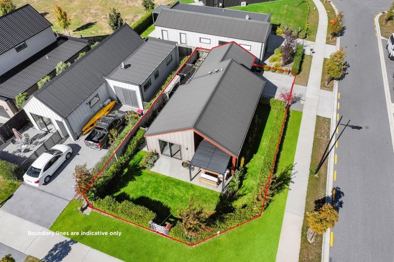 Photo of property in 14 Mount Burke Street, Wanaka, 9305