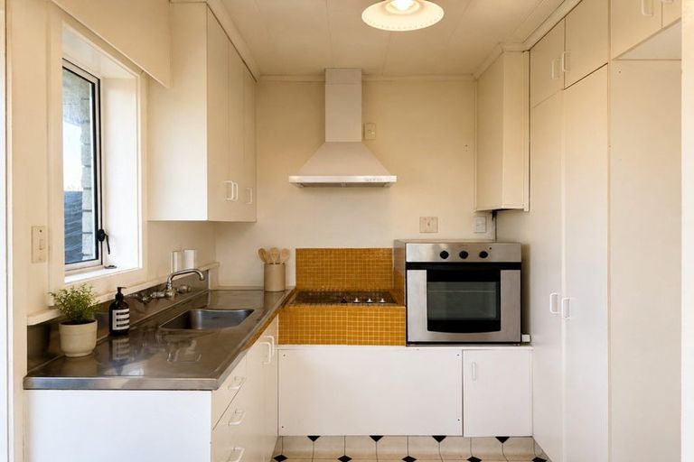 Photo of property in 74 Alexander Road, Raumati Beach, Paraparaumu, 5032