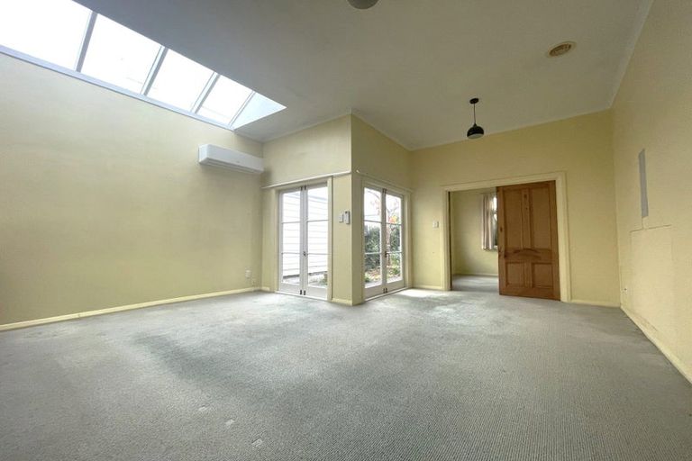 Photo of property in 61 Owen Street, Newtown, Wellington, 6021