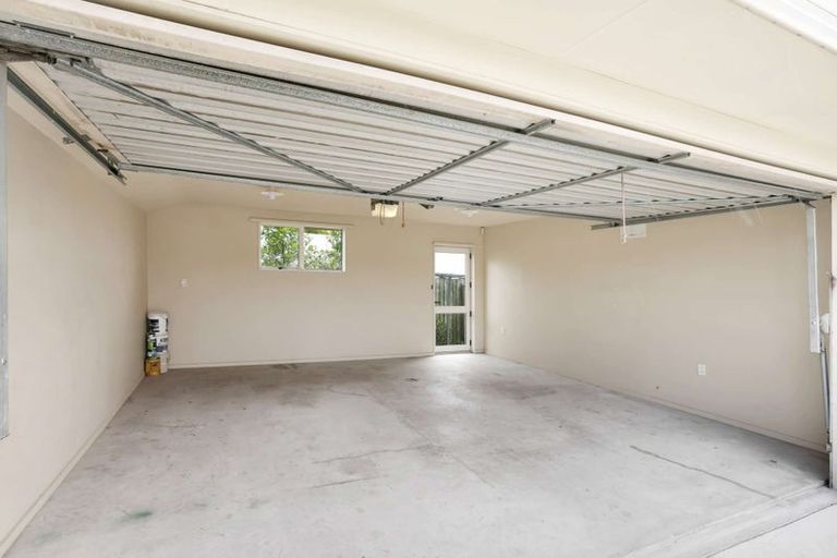 Photo of property in 8 Thistledown Place, Woolston, Christchurch, 8062