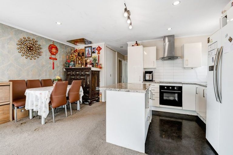 Photo of property in 133 Beach Haven Road, Beach Haven, Auckland, 0626