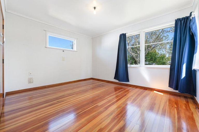 Photo of property in 799 Te Atatu Road, Te Atatu Peninsula, Auckland, 0610