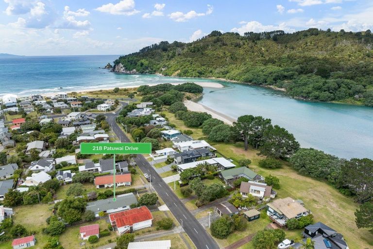 Photo of property in 218 Patuwai Drive, Whangamata, 3620