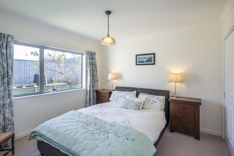 Photo of property in 14 Petrel Close, Paraparaumu Beach, Paraparaumu, 5032