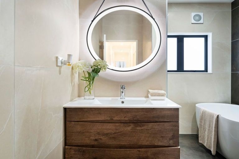 Photo of property in 2 Ulcoats Lane, Pokeno, 2402