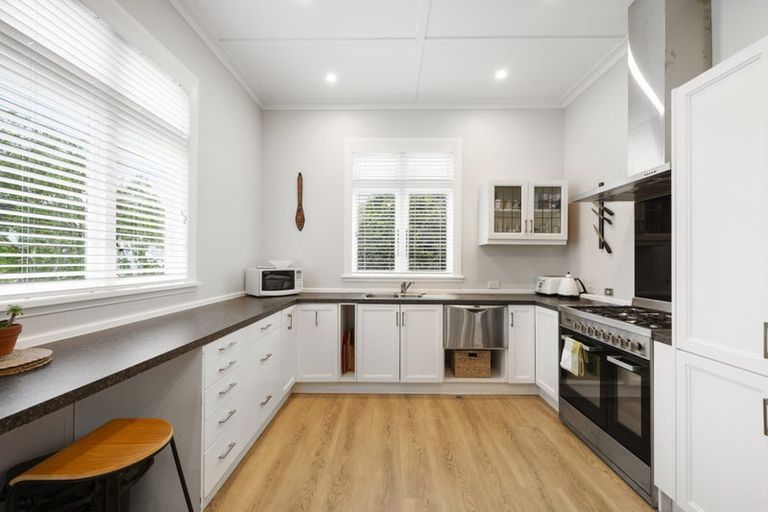 Photo of property in 1 Dover Street, Island Bay, Wellington, 6023