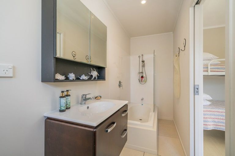 Photo of property in 166 Pauanui Boulevard, Pauanui, Hikuai, 3579