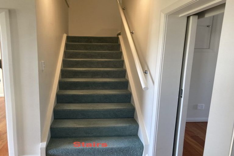 Photo of property in 2 Rodney Street, Northland, Wellington, 6012