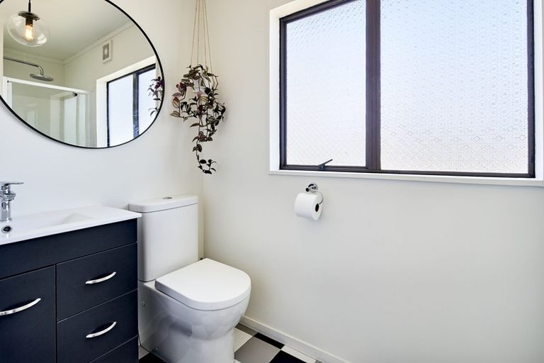 Photo of property in 108a Montgomery Avenue, Karori, Wellington, 6012