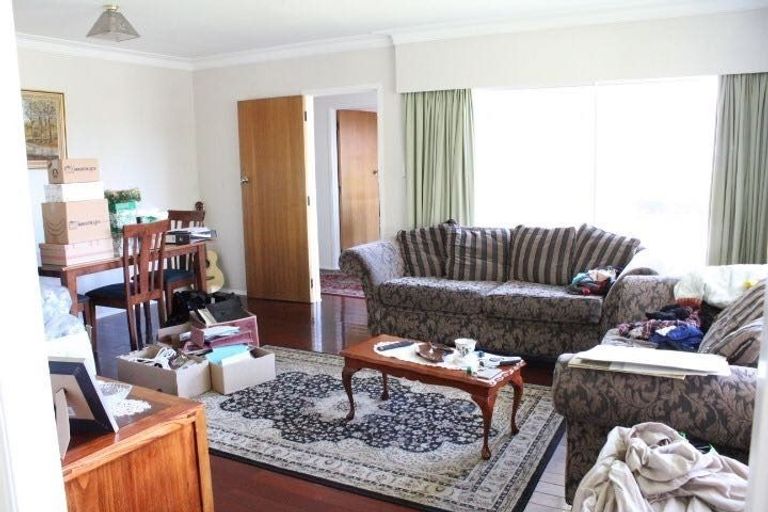 Photo of property in 17 Priestley Drive, Bucklands Beach, Auckland, 2014