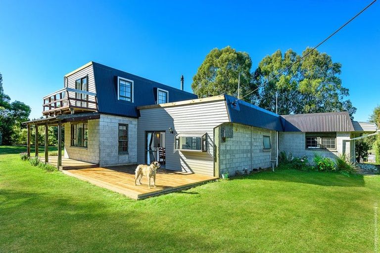Photo of property in 864 Sandy Knolls Road, West Melton, Christchurch, 7675