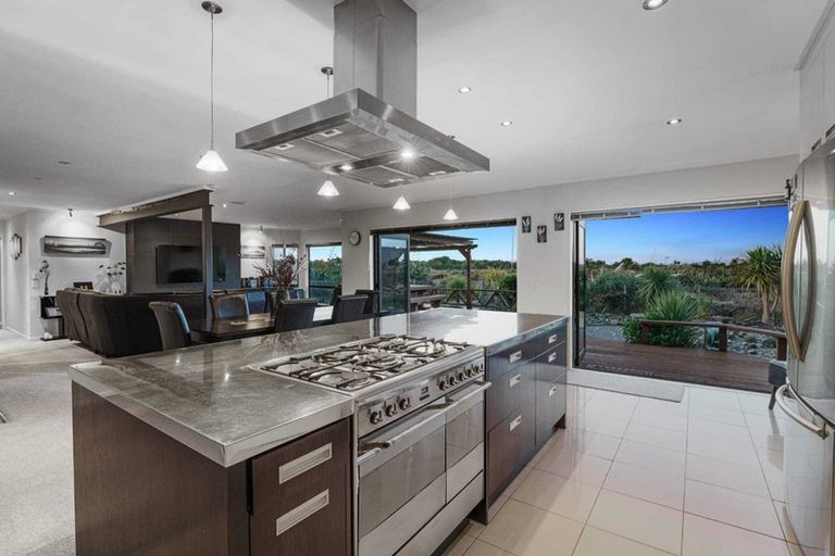 Photo of property in 263 Manly Street, Paraparaumu Beach, Paraparaumu, 5032