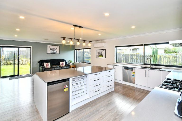 Photo of property in 516a Great South Road, Rosehill, Papakura, 2113
