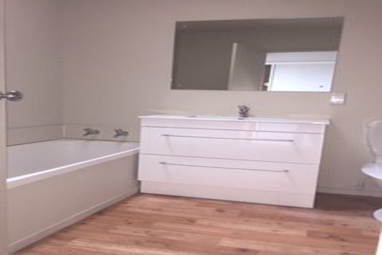 Photo of property in 72 Burke Street, Addington, Christchurch, 8024