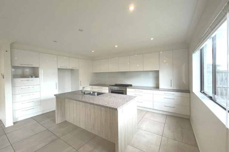 Photo of property in 3 Mccathie Drive, Flat Bush, Auckland, 2019