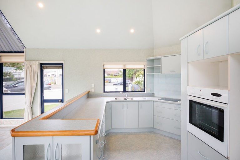 Photo of property in 8 Martin Street, Palmerston North, 4414