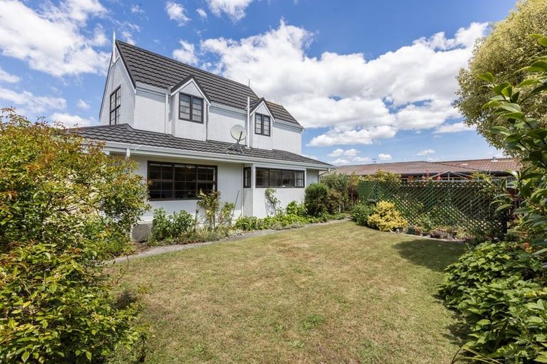 Photo of property in 2/22 Middle Road, Havelock North, 4130