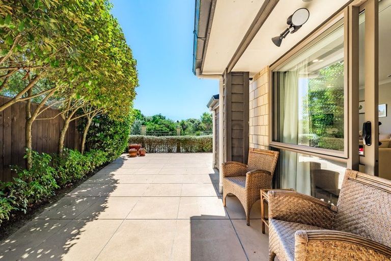 Photo of property in 5 Jade Lane, Paraparaumu, 5032