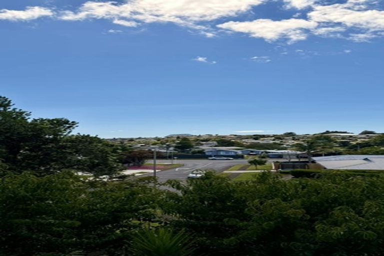 Photo of property in 15 Upland Street, Brookfield, Tauranga, 3110