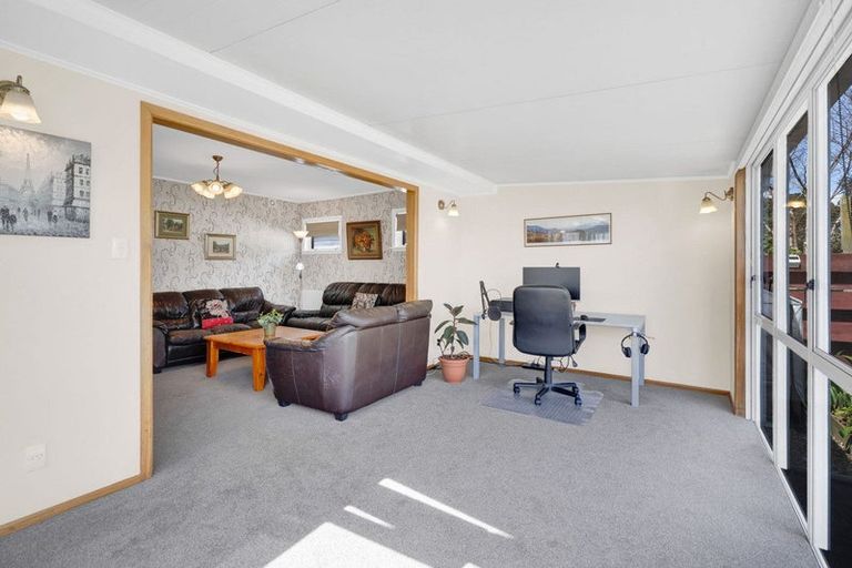 Photo of property in 12 Miro Street, Merrilands, New Plymouth, 4312