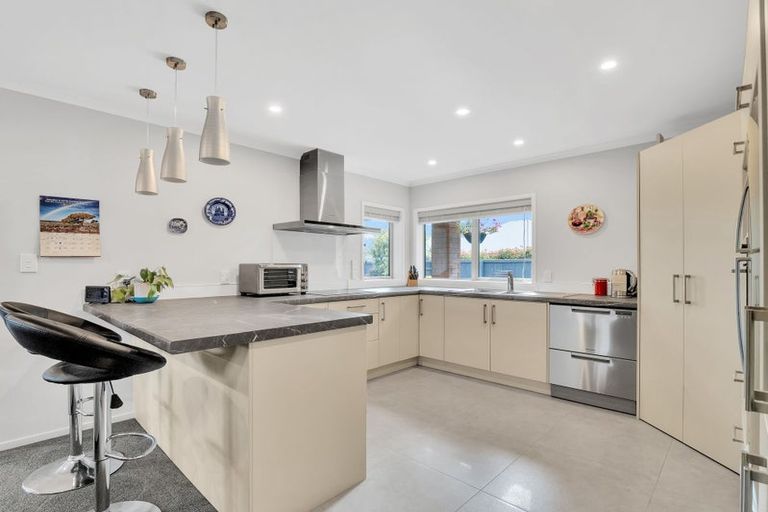 Photo of property in 21 Catchpole Place, Woodend, 7610
