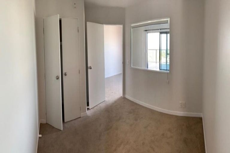 Photo of property in 9/241 Hinemoa Street, Birkenhead, Auckland, 0626