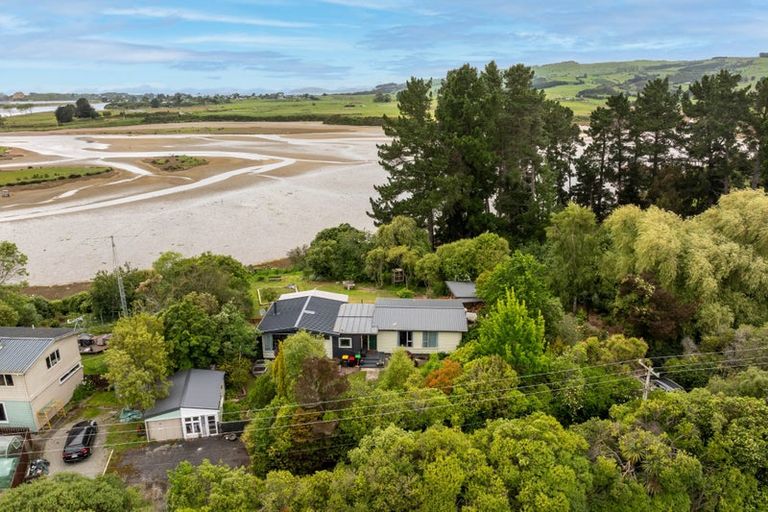 Photo of property in 3280 Waikouaiti-waitati Road, Karitane, Waikouaiti, 9471