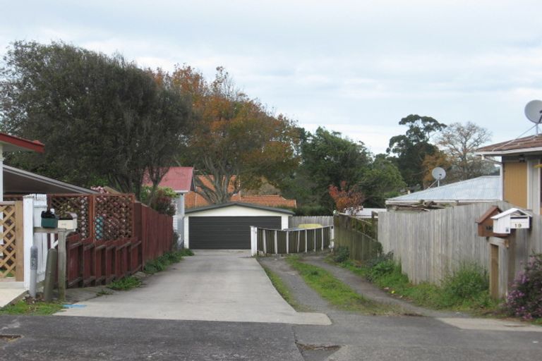 Photo of property in 21 Mcquarrie Avenue, Wattle Downs, Auckland, 2103