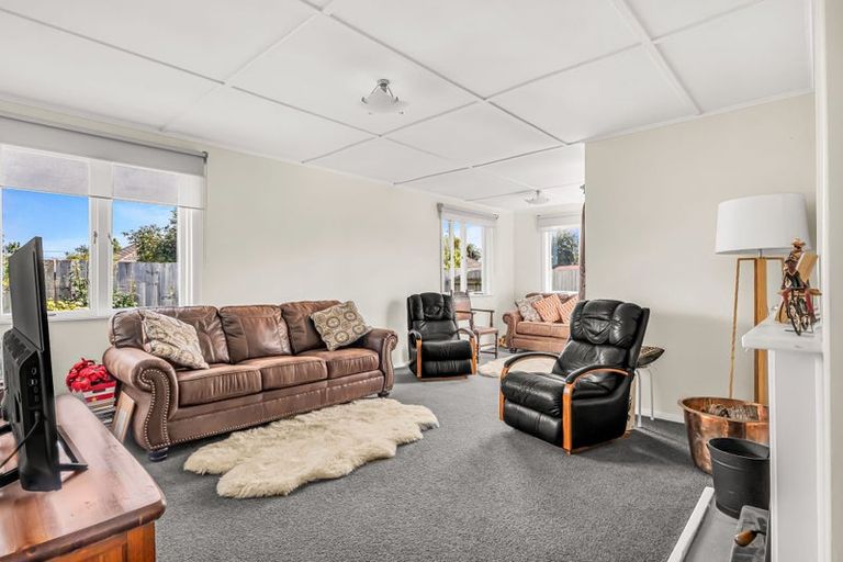 Photo of property in 24 Churchill Crescent, Te Hapara, Gisborne, 4010