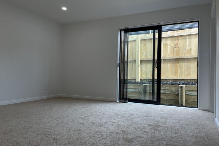 Photo of property in 40 Taikura Avenue, Red Beach, 0932