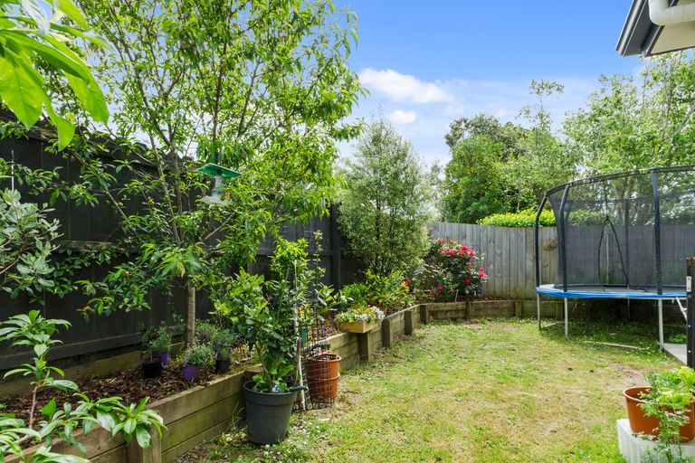 Photo of property in 2 Puriri Road, Pukekohe, 2120