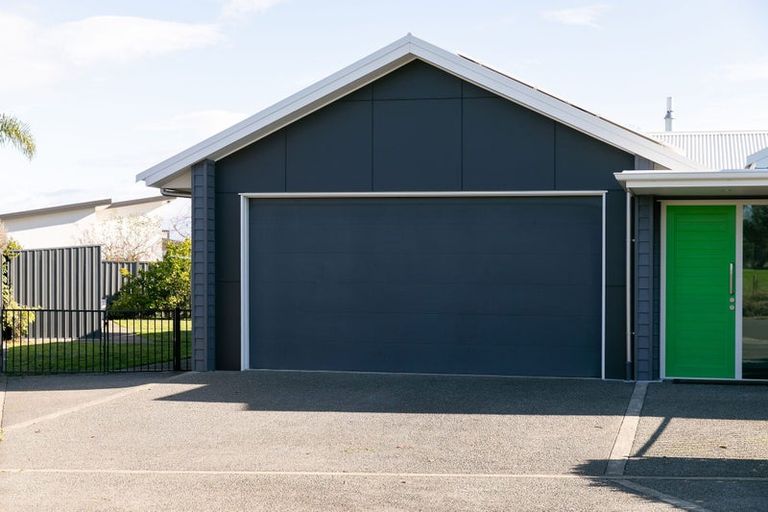 Photo of property in 155 Arataki Road, Havelock North, 4130