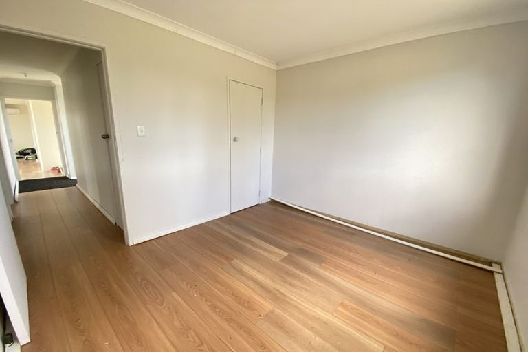Photo of property in 43 Luanda Drive, Ranui, Auckland, 0612
