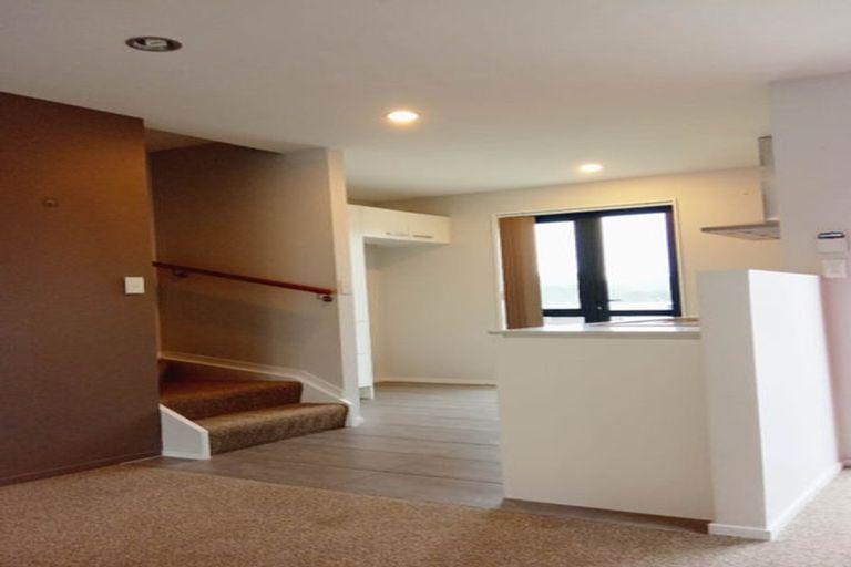 Photo of property in 5/10 Silver Moon Road, Albany Heights, Auckland, 0632